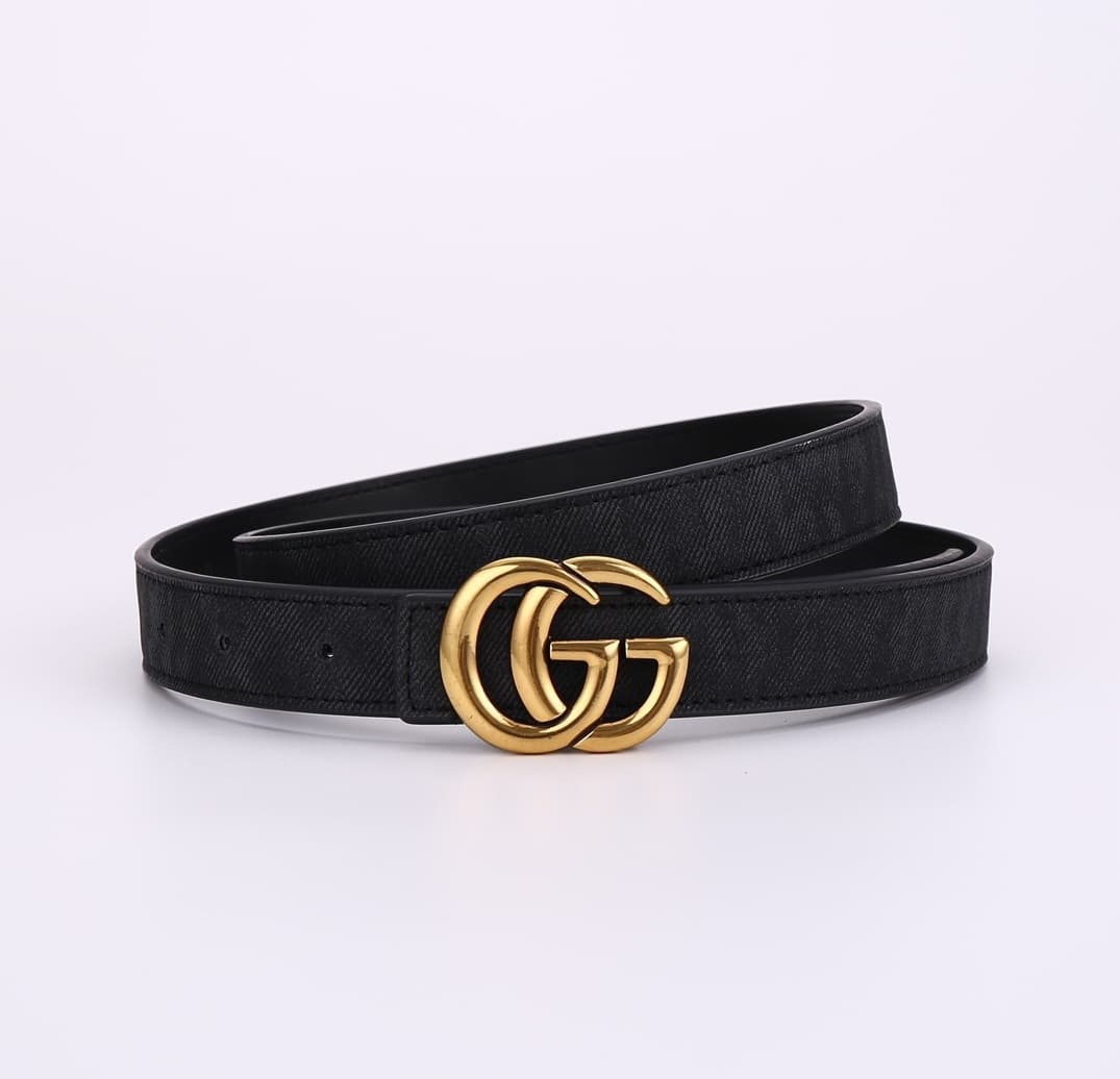 Gucci 'Black Canvas Marmont'