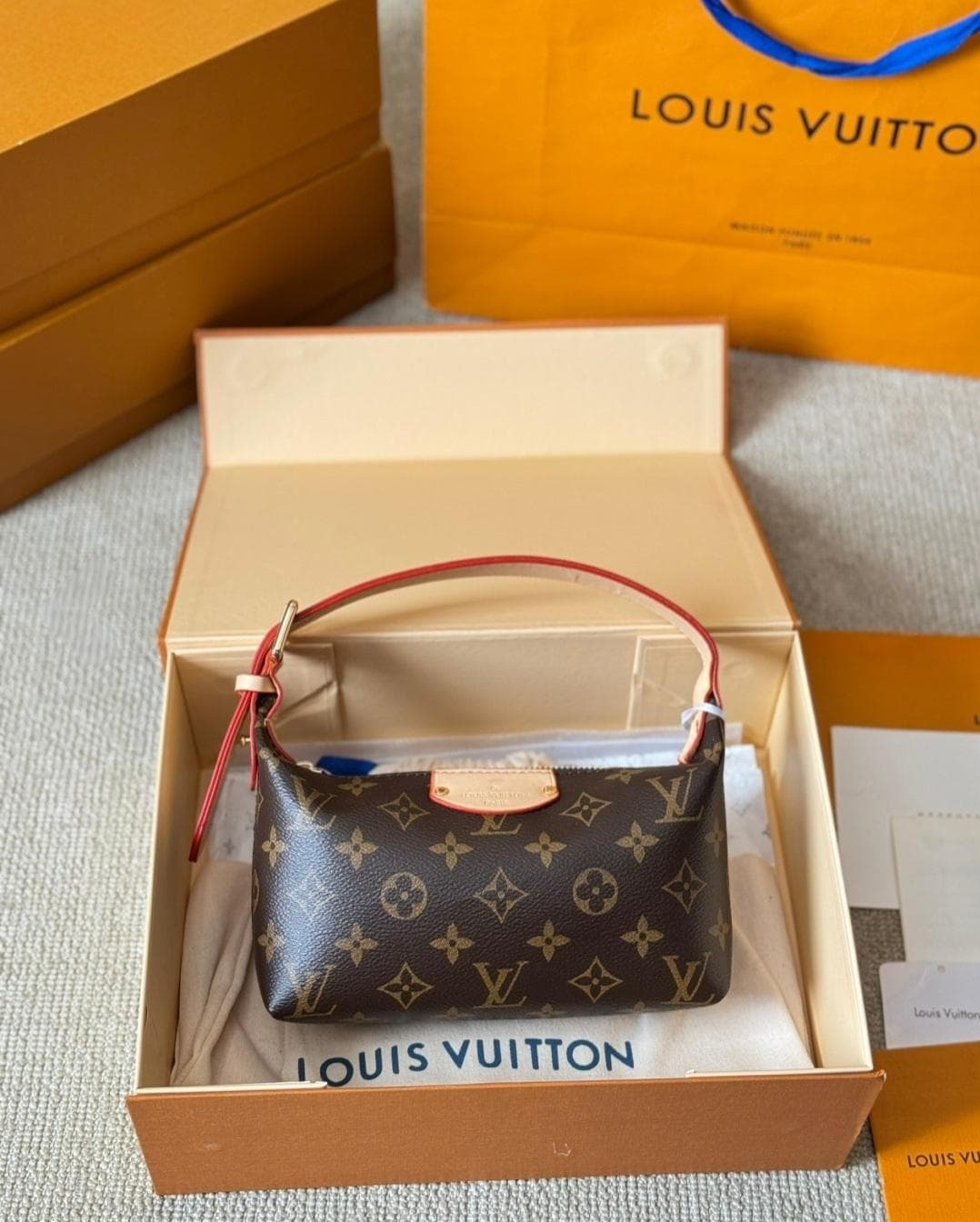 Set Louis Vuitton Monogram Gold Buckle