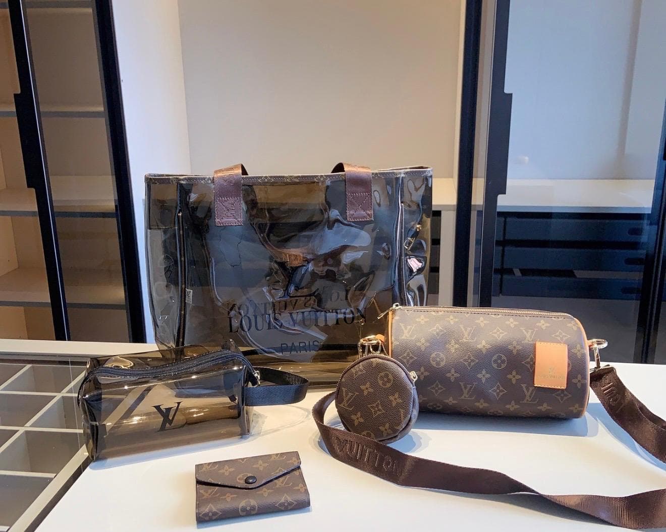 Set Louis Vuitton Transparent & Monogram Mix (4 Piezas)