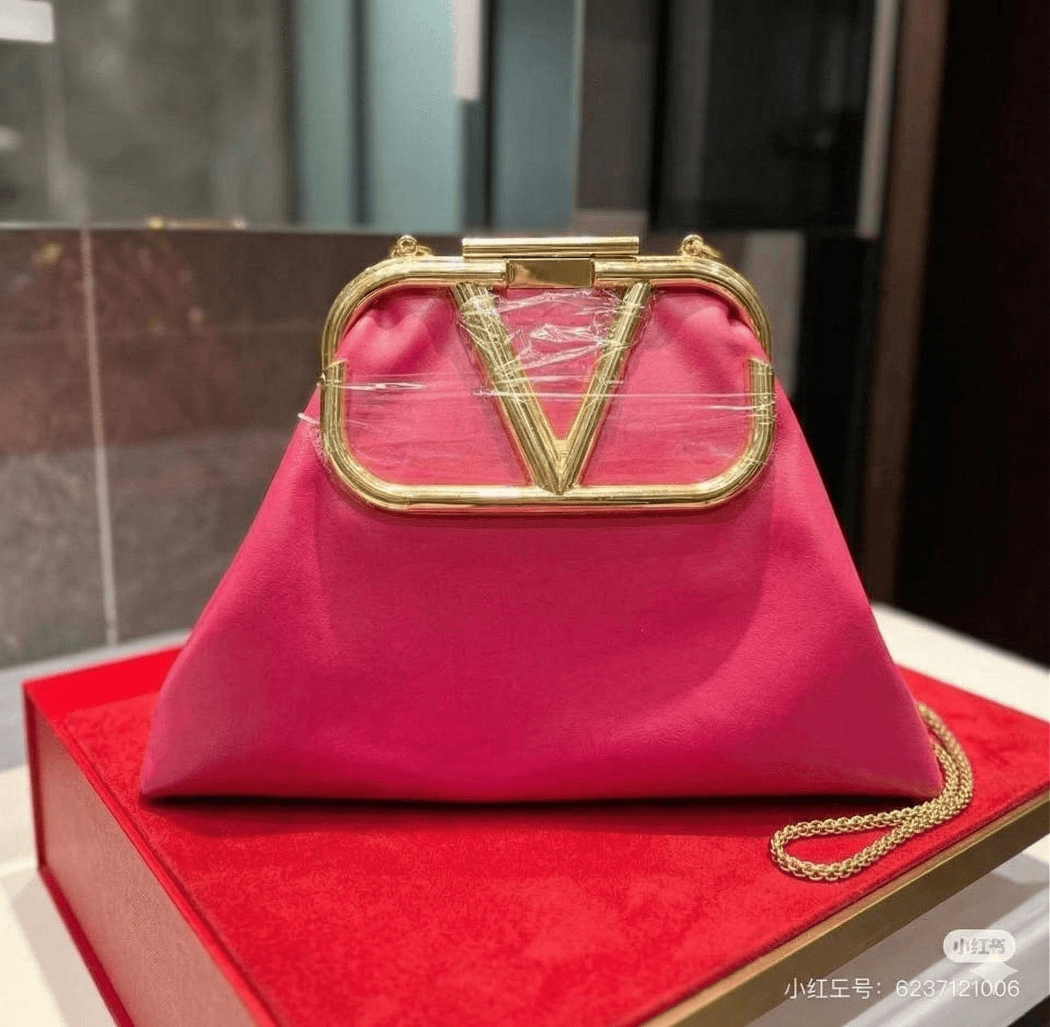 Valentino Garavani Locò Fuchsia Shoulder Bag