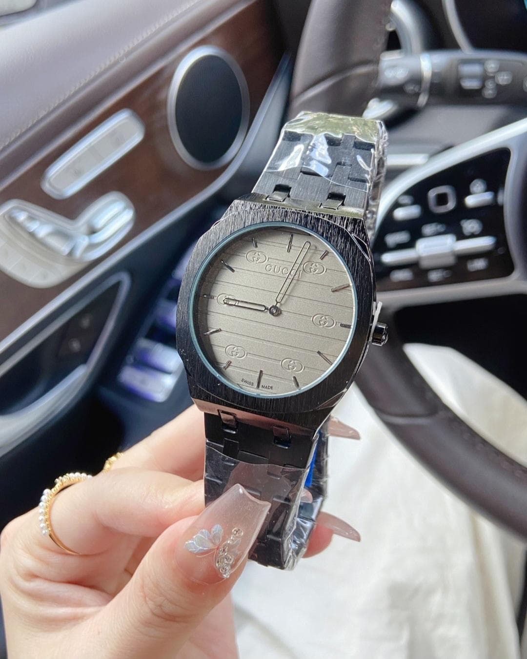 Reloj Gucci 25H